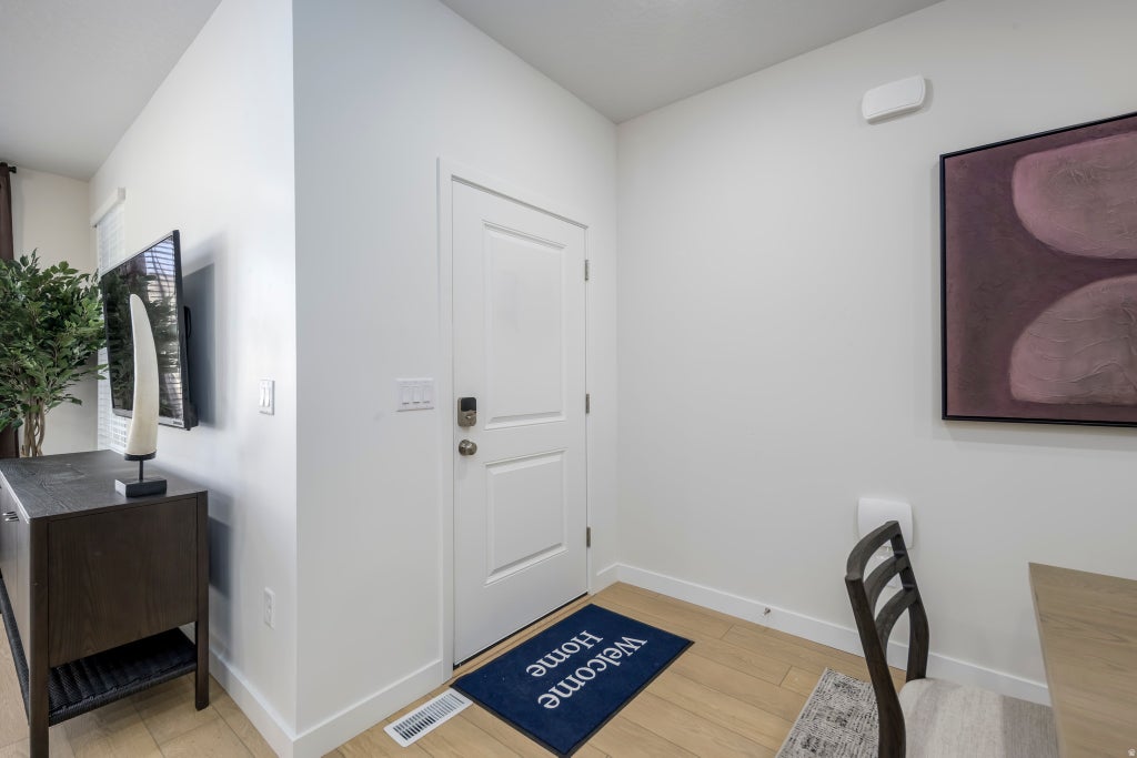 Photo of 1728 W 1728 W VIOLA LN #3015, Saratoga Springs, UT 84045 (MLS # 2182047)
