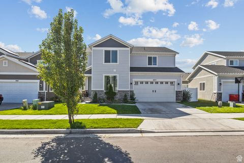 Photo of 5077 W BLYTHSWOOD LN, Herriman, UT 84096 (MLS # 2103704)