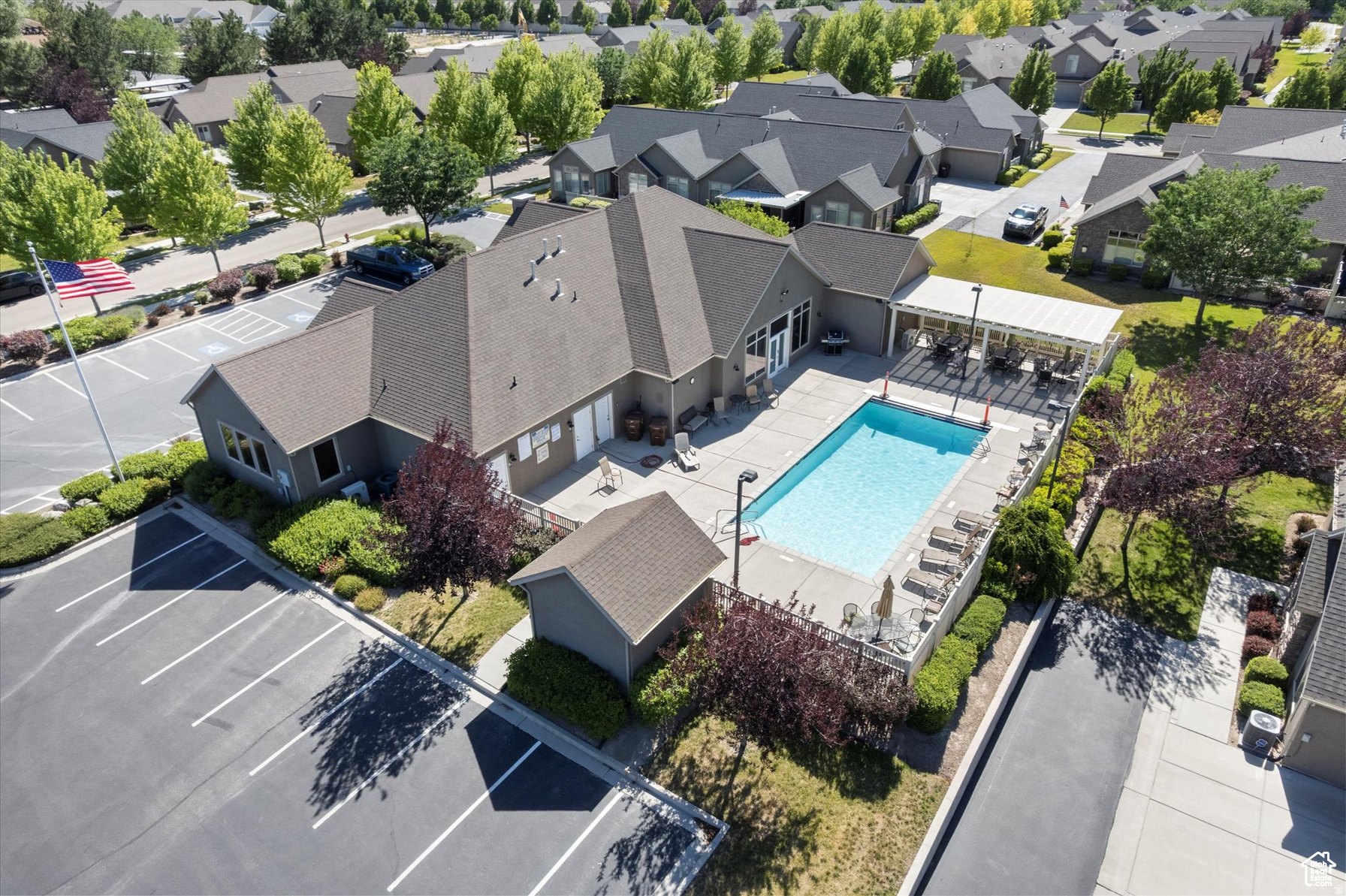 BRIDLEWOOD VILLAS - Residential