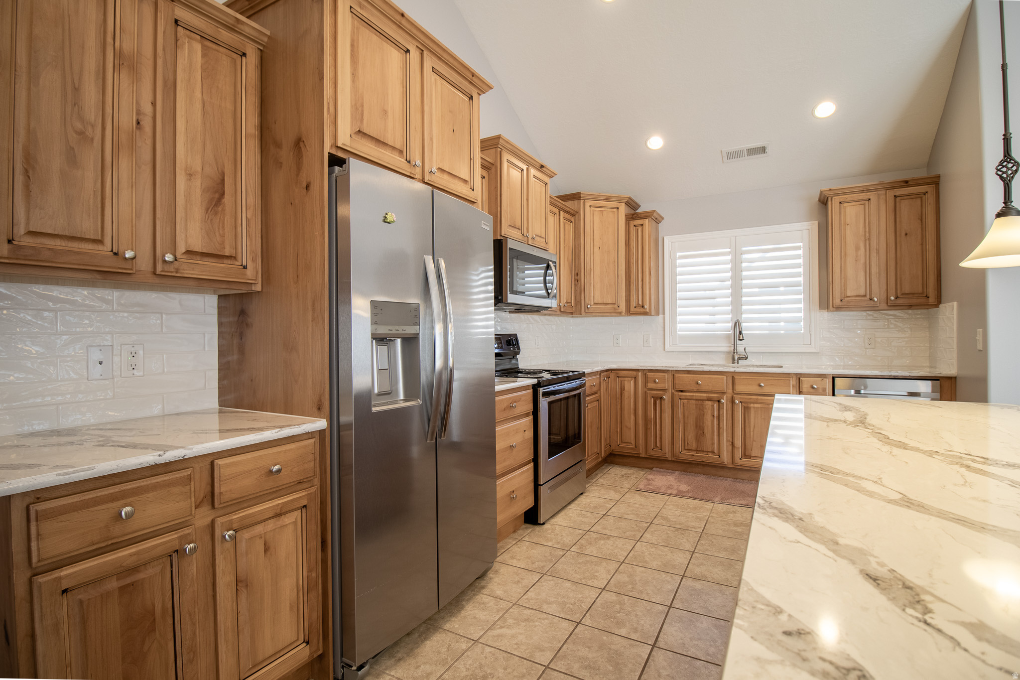 BRIDLEWOOD VILLAS - Residential