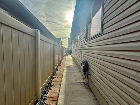 Tiny photo for 1526 E SHADOW DR, Eagle Mountain, UT 84005 (MLS # 2124756)