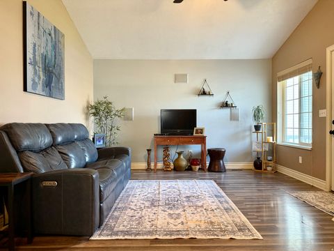 Tiny photo for 1526 E SHADOW DR, Eagle Mountain, UT 84005 (MLS # 2124756)