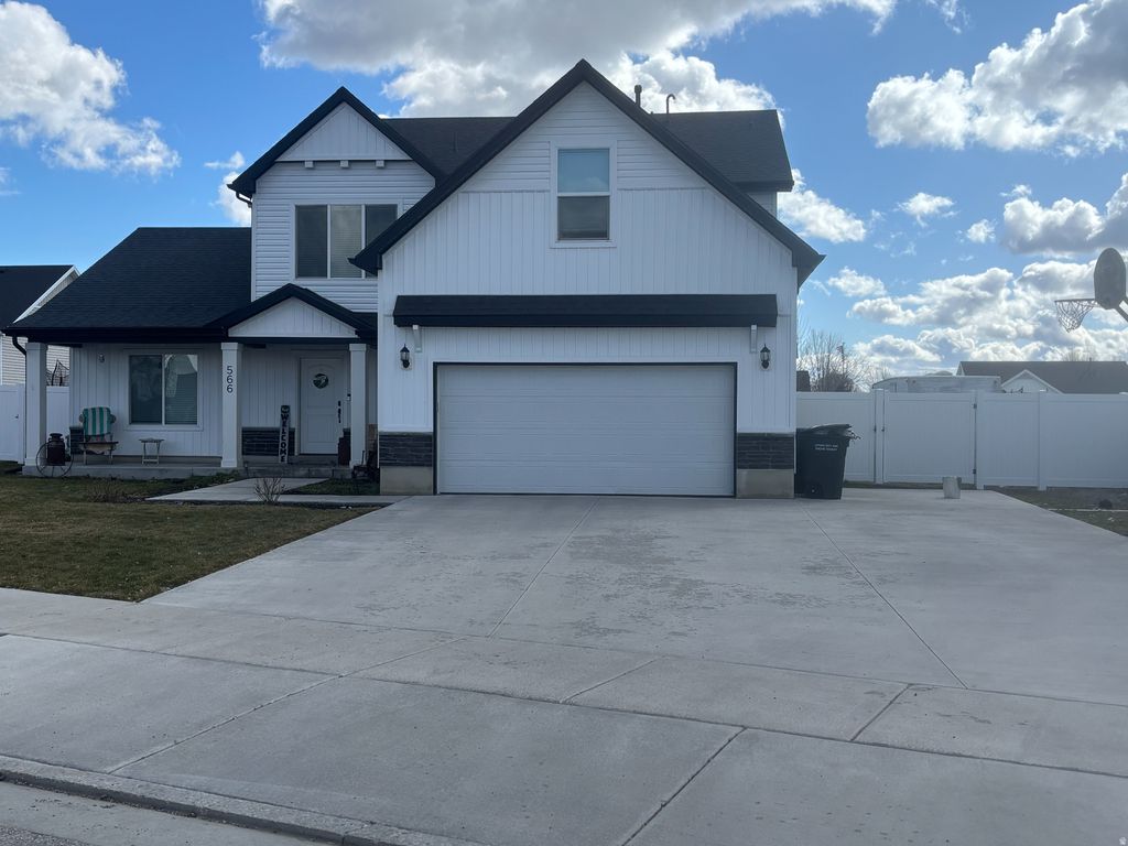 Photo of 566 W SADDLEBACK N, Smithfield, UT 84335 (MLS # 2141089)