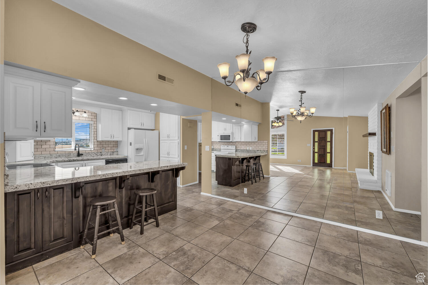 SUNRISE VILLAGE TH 3 - Residential