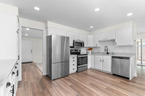 Tiny photo for 806 VISTA DR, South Ogden, UT 84403 (MLS # 2175153)