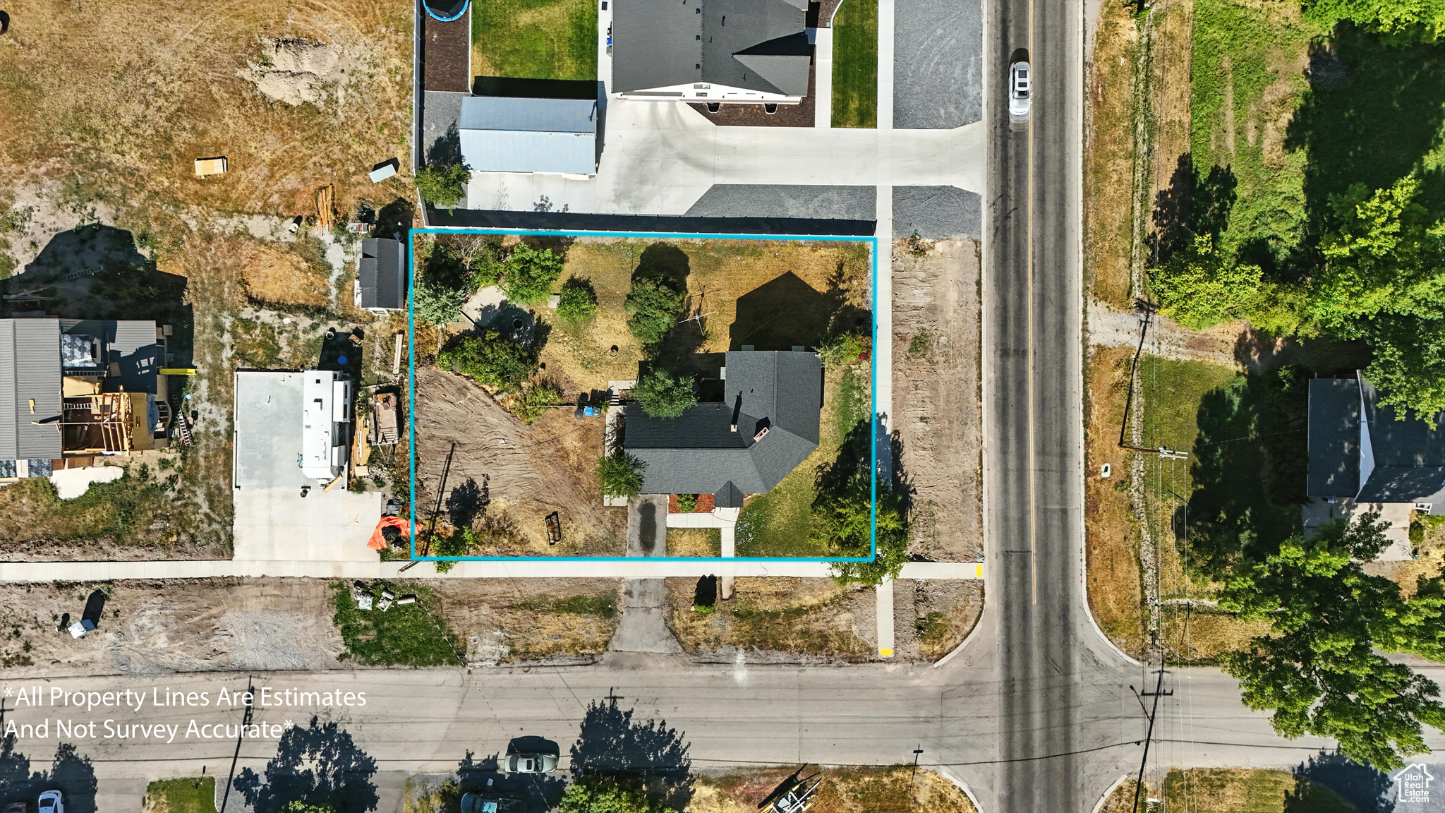 Main image without alt text