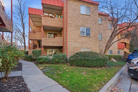 Tiny photo for 4824 S HIGHLAND CIR E #204, Holladay, UT 84117 (MLS # 2126755)