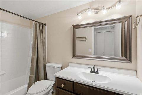 Tiny photo for 4824 S HIGHLAND CIR E #204, Holladay, UT 84117 (MLS # 2126755)
