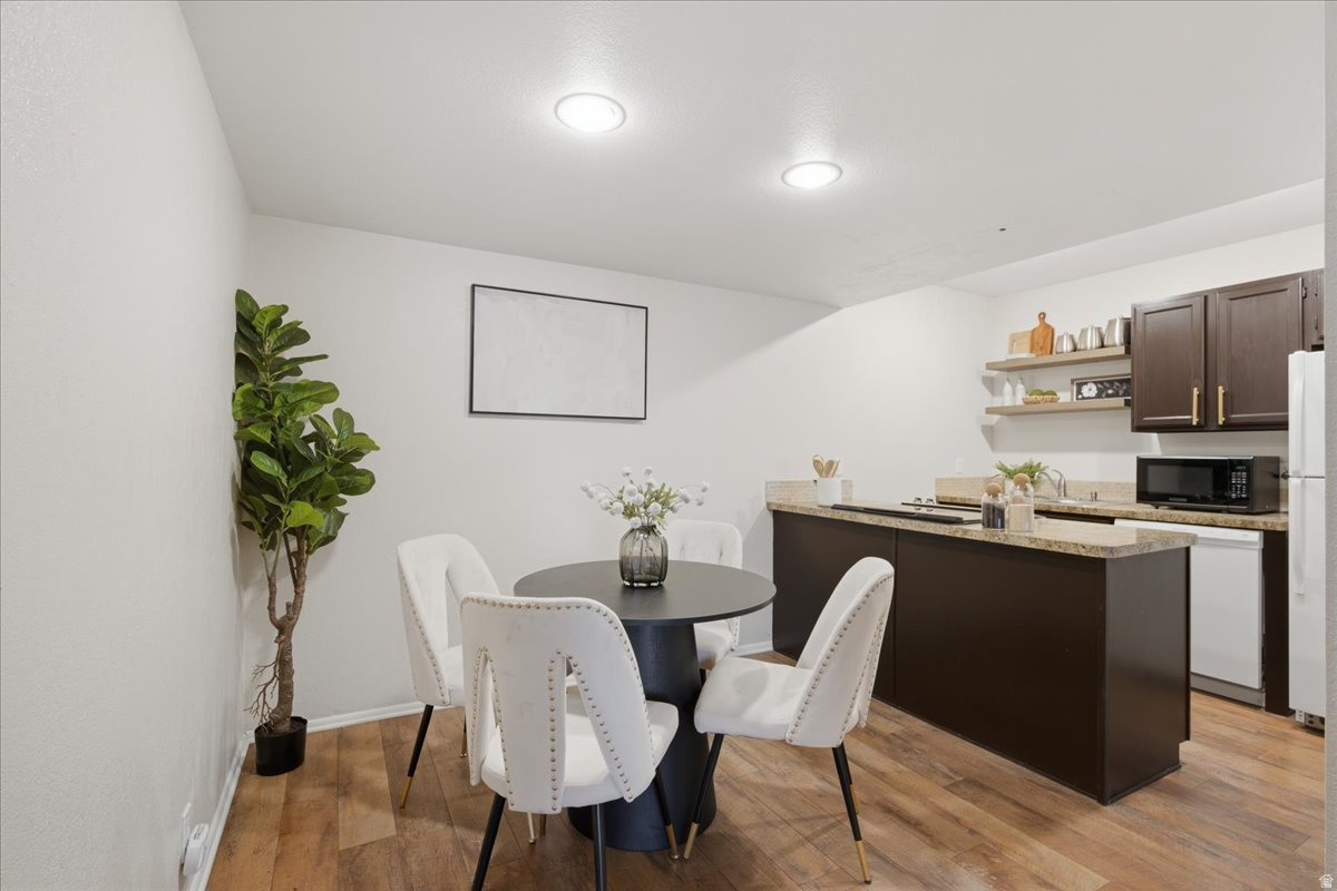 CHATEAU FORET CONDO - Residential