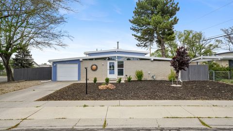 Photo of 1660 W JOLLY CIR, Taylorsville, UT 84123 (MLS # 2152912)