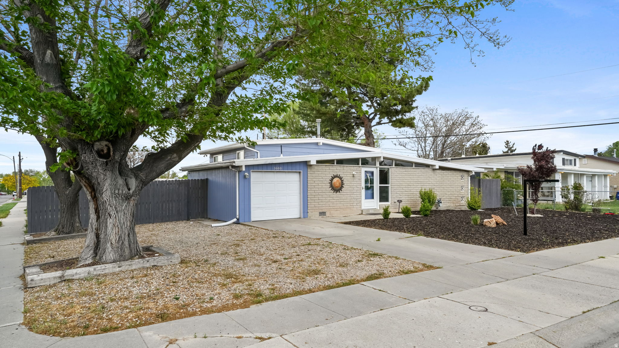 BEST VIEW #7 - Residential