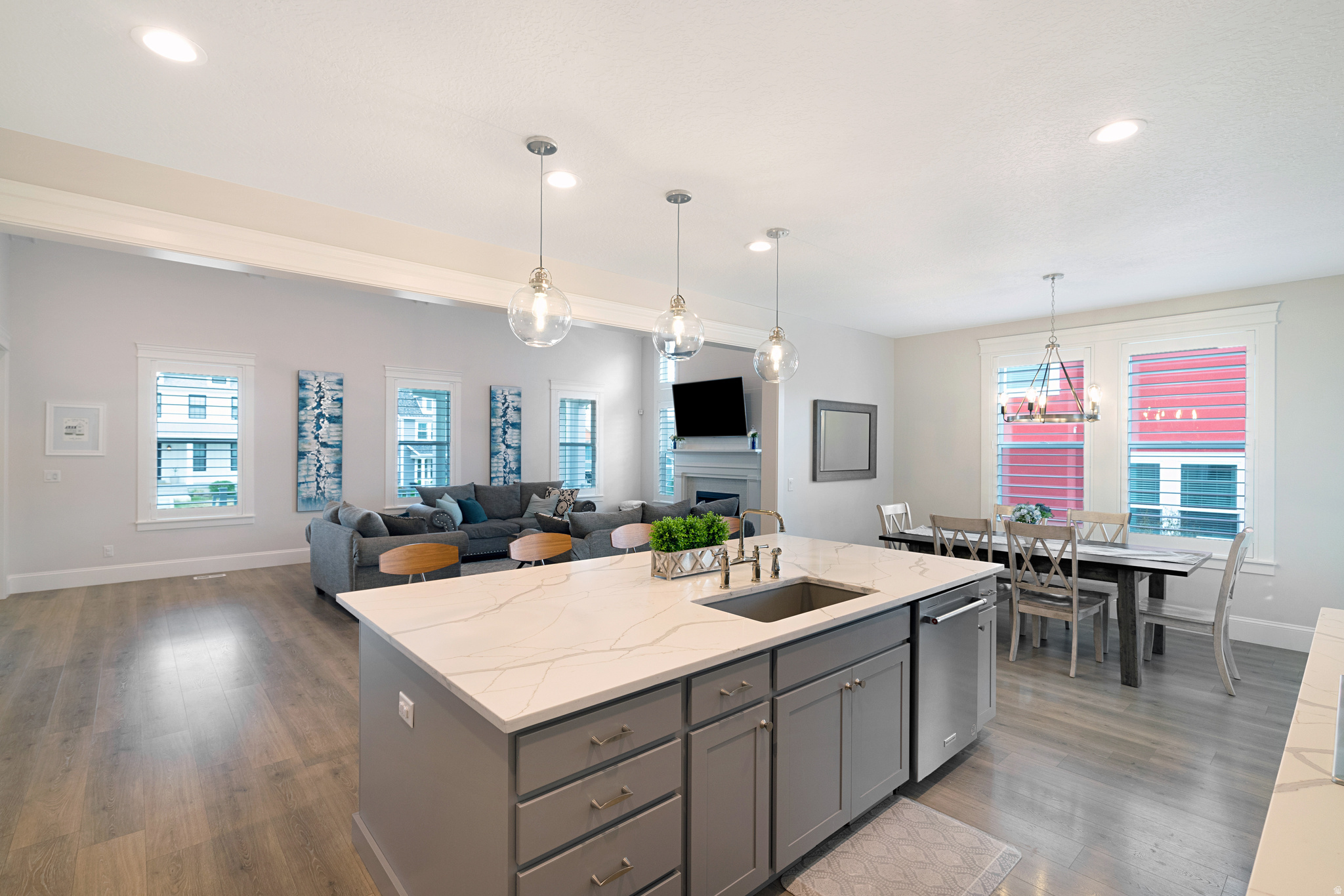DAYBREAK - Residential