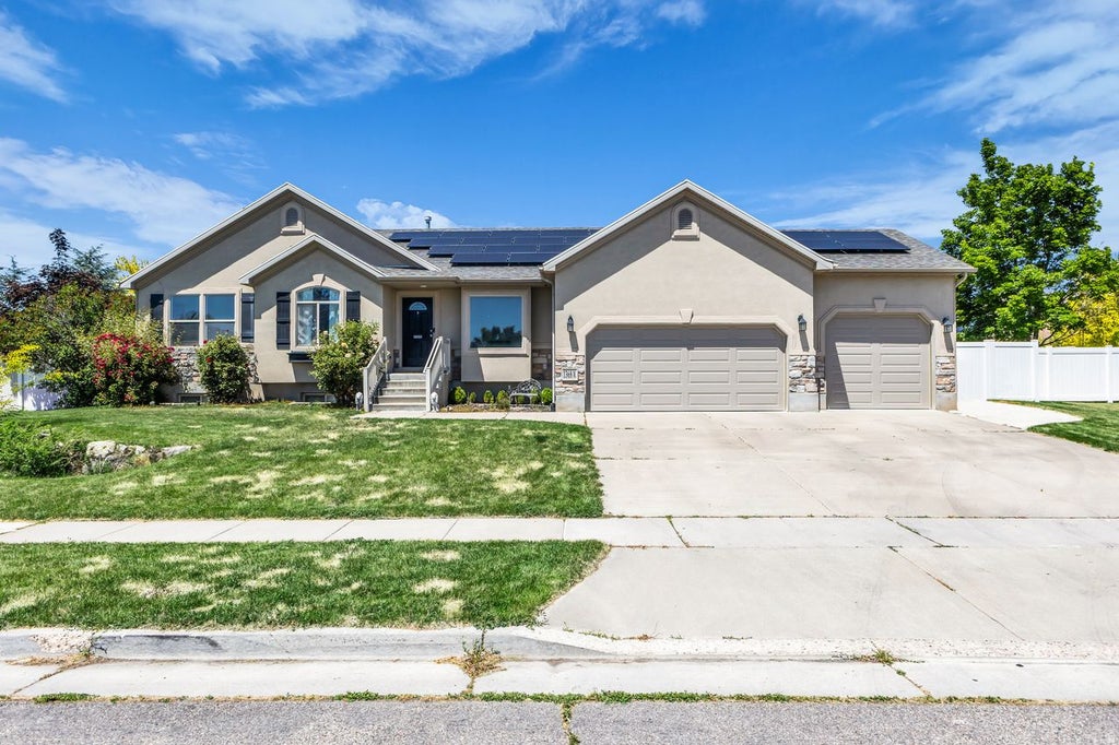 Photo of 1368 W 2920 S, Syracuse, UT 84075 (MLS # 2163675)