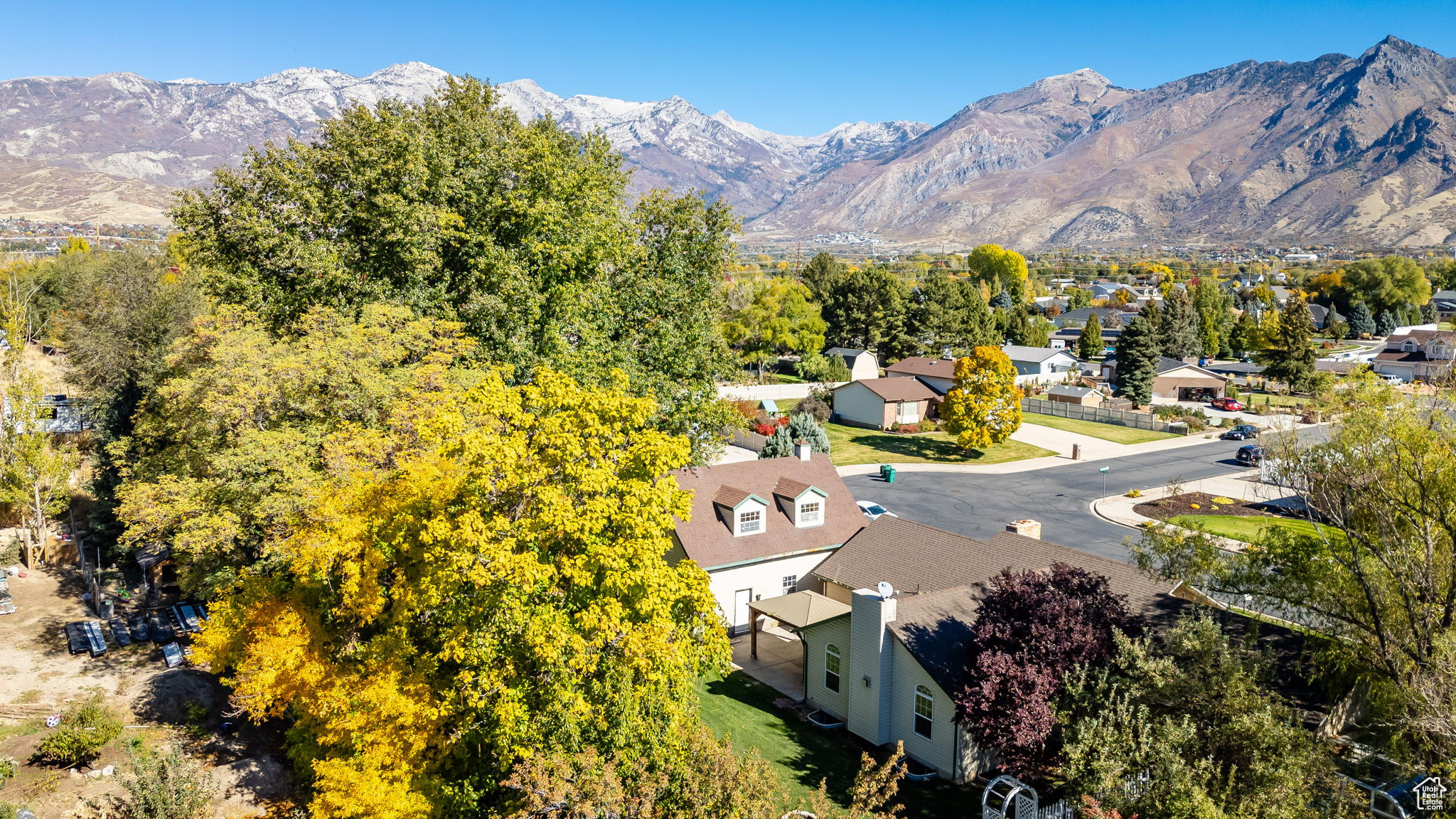 COUNTRY PLACE ESTATES - Residential