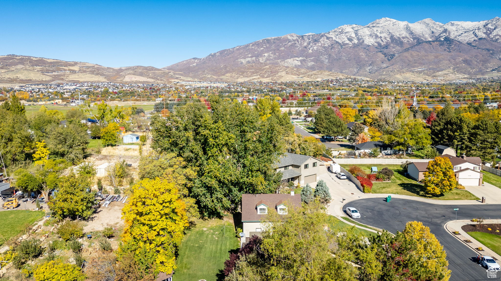 COUNTRY PLACE ESTATES - Residential