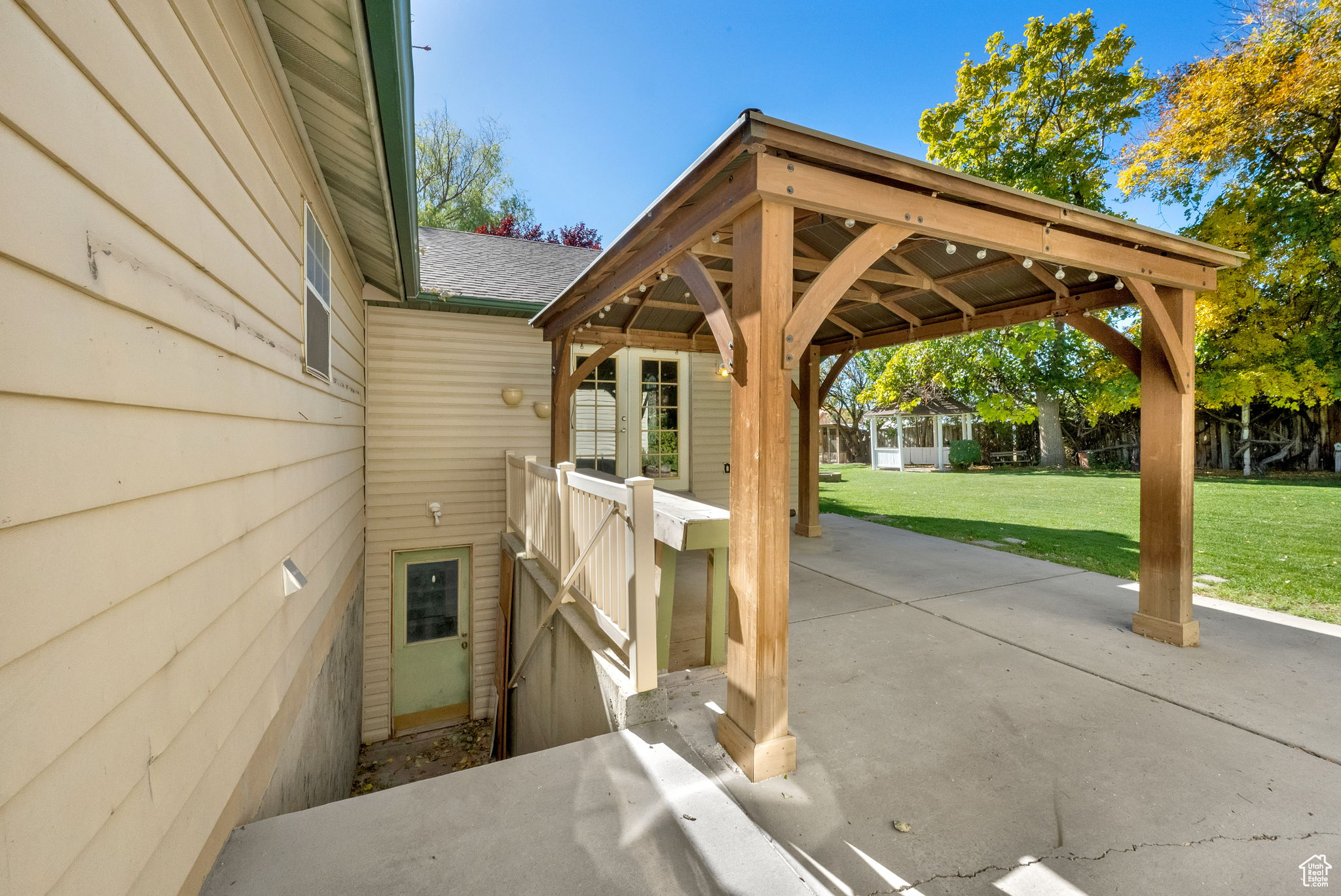 COUNTRY PLACE ESTATES - Residential