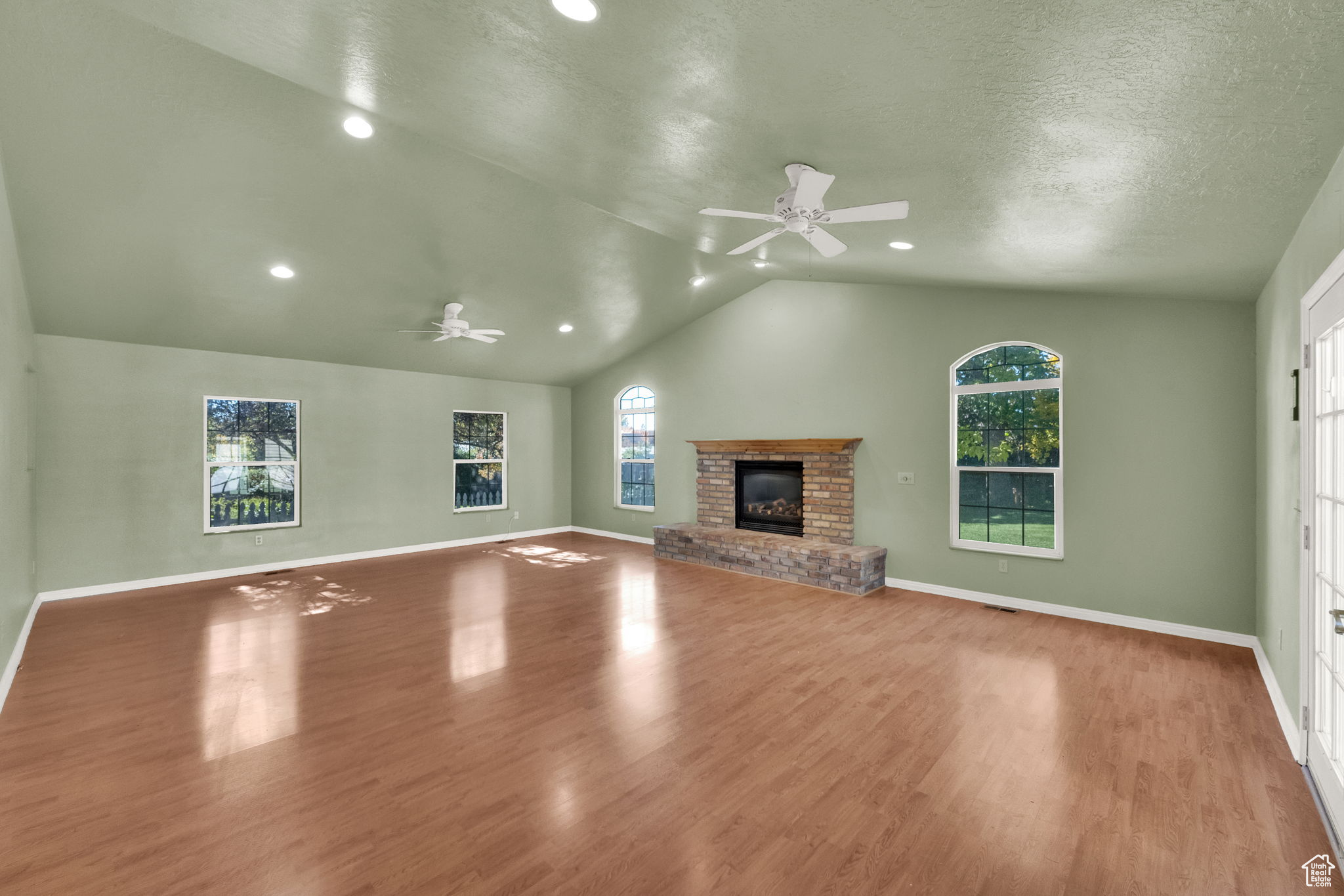 COUNTRY PLACE ESTATES - Residential