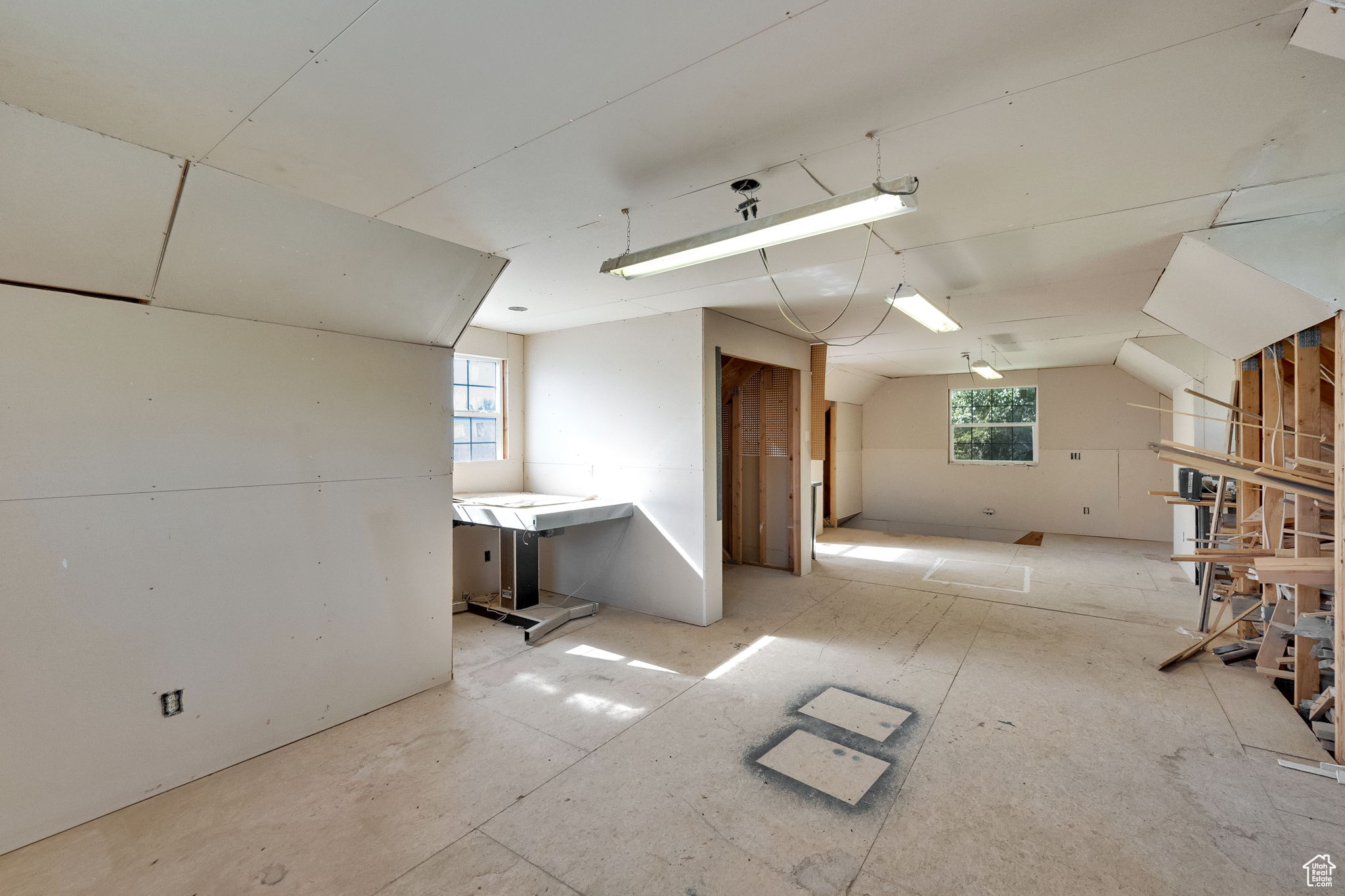 COUNTRY PLACE ESTATES - Residential