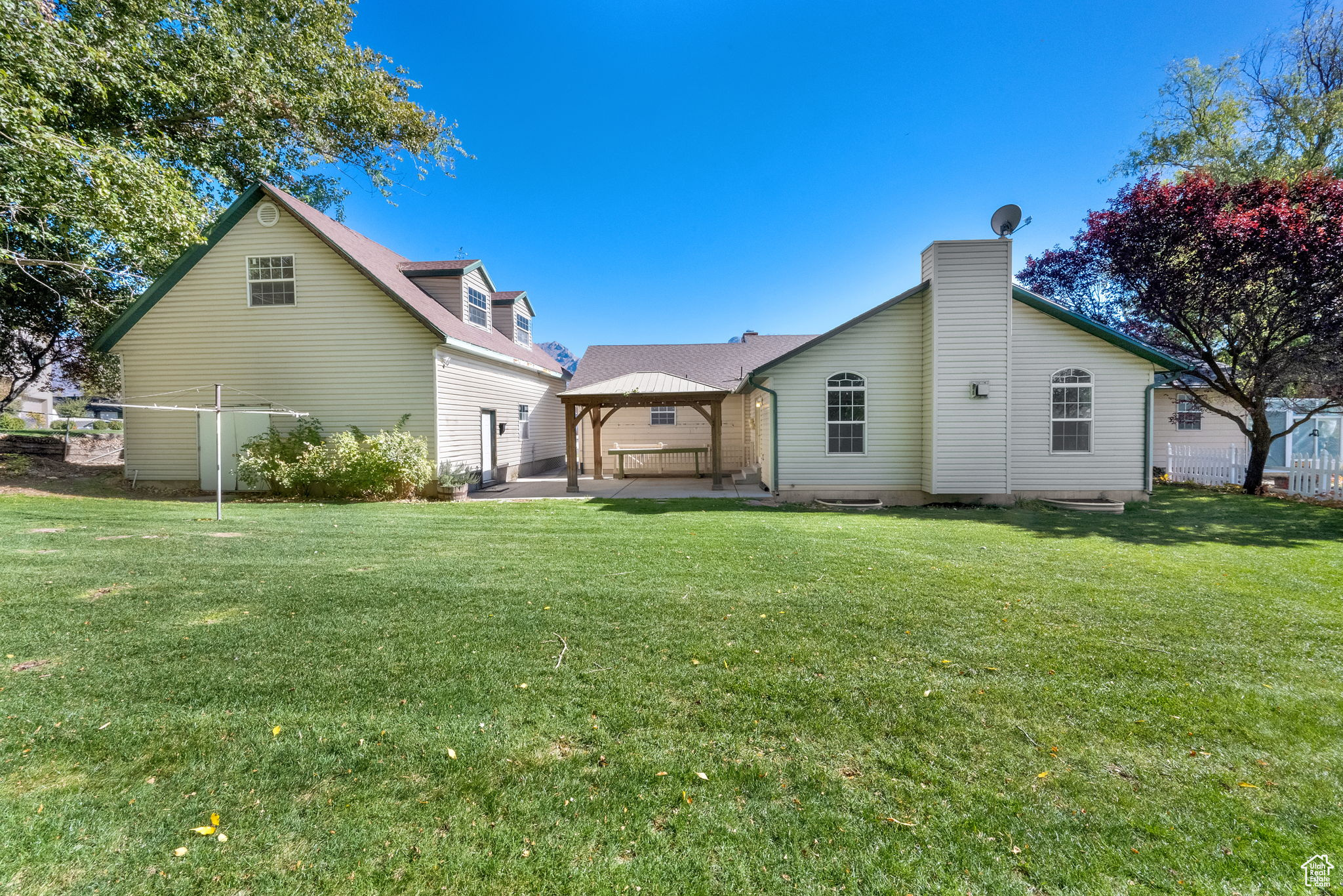 COUNTRY PLACE ESTATES - Residential