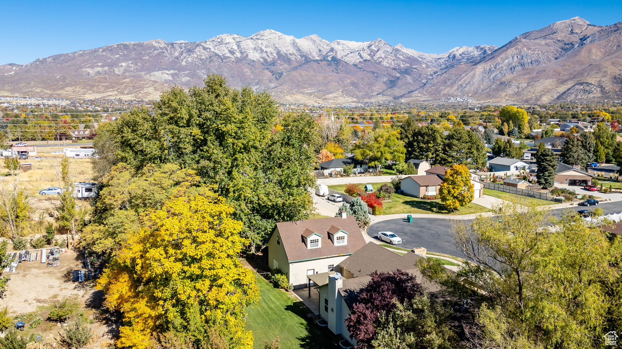 COUNTRY PLACE ESTATES - Residential