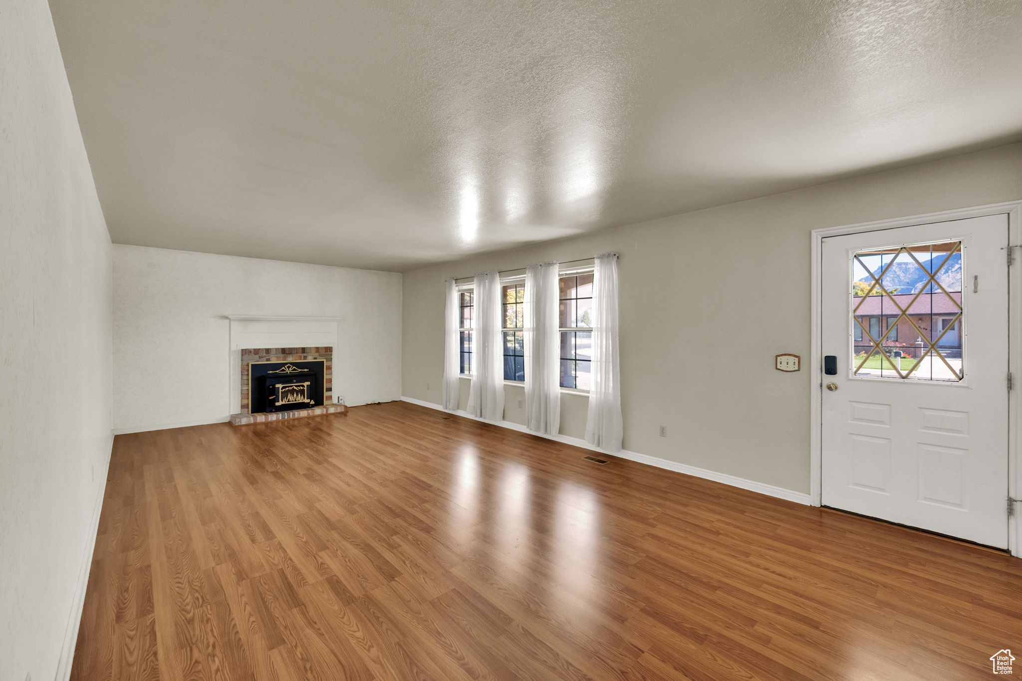 COUNTRY PLACE ESTATES - Residential