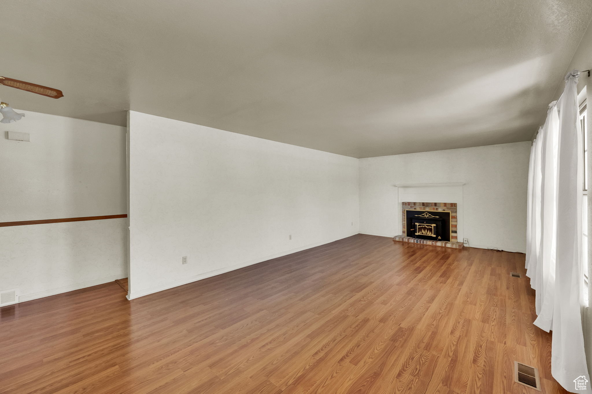 COUNTRY PLACE ESTATES - Residential