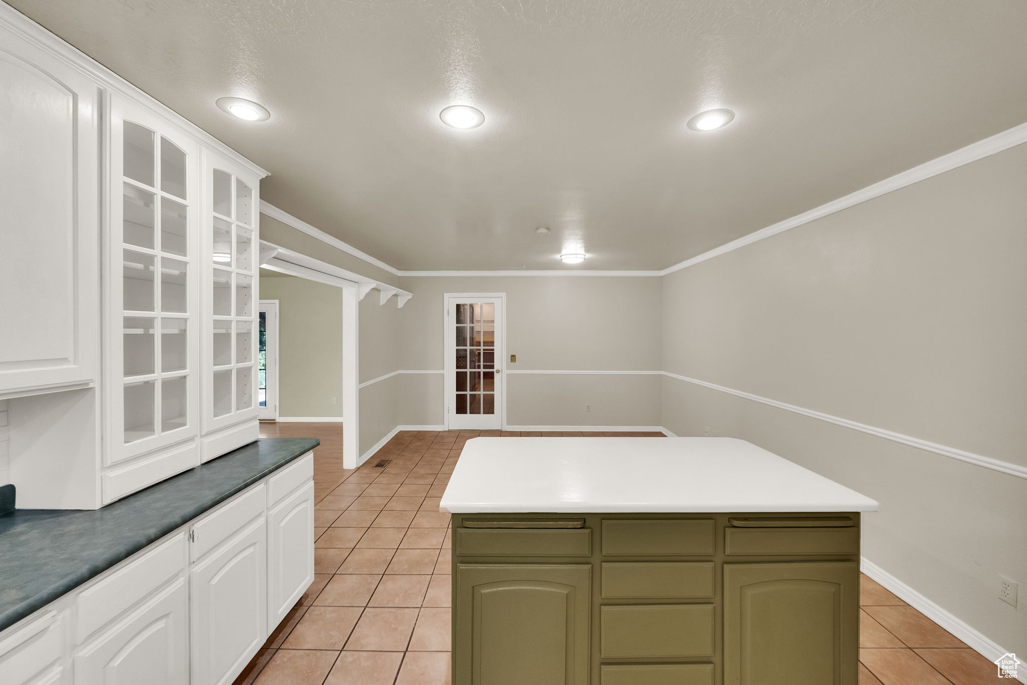 COUNTRY PLACE ESTATES - Residential