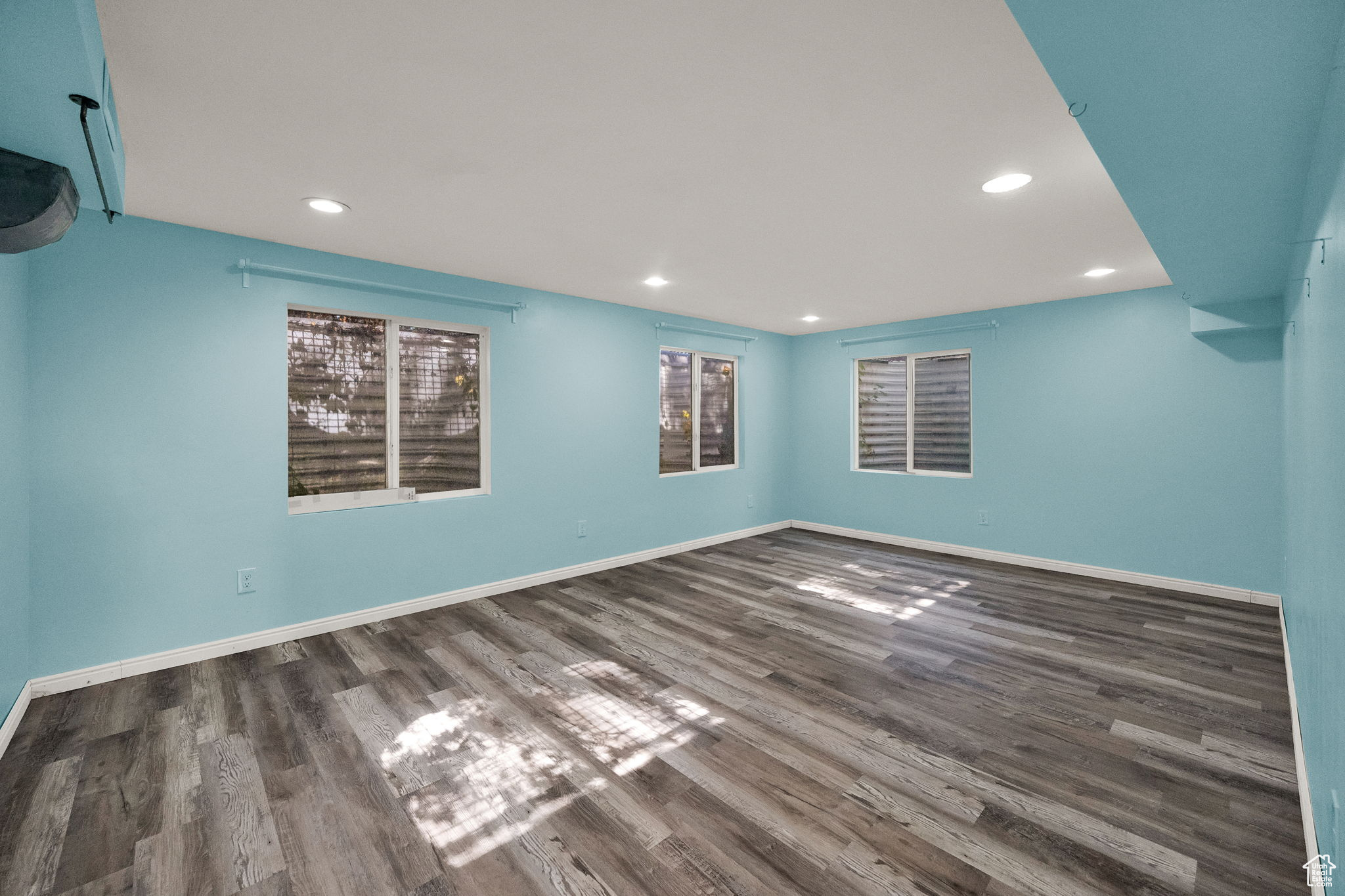 COUNTRY PLACE ESTATES - Residential