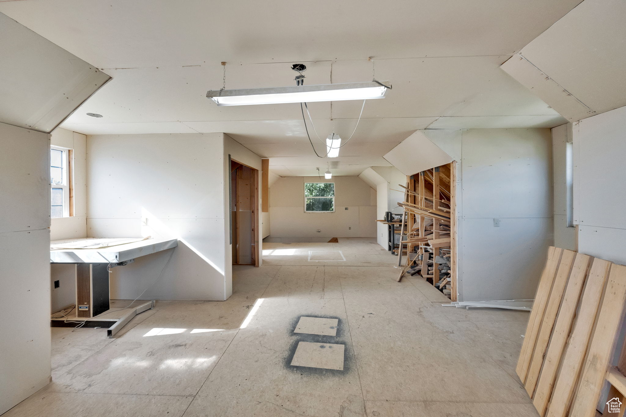 COUNTRY PLACE ESTATES - Residential