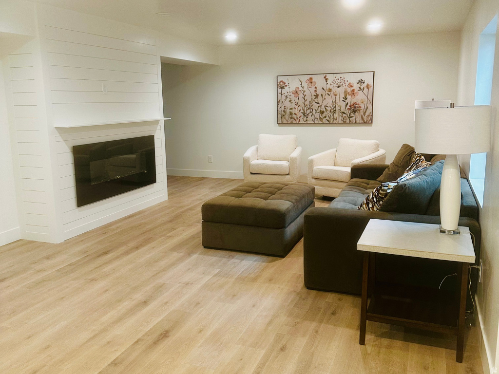 DAYBREAK - Residential