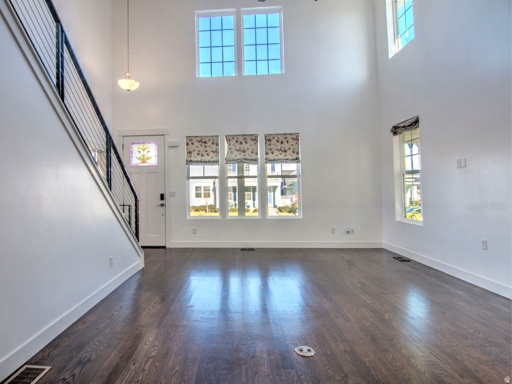 DAYBREAK - Residential