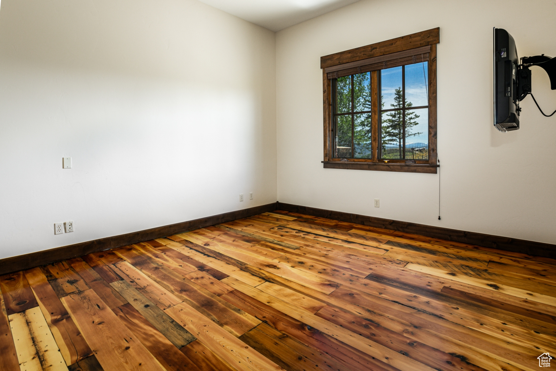 Park City, Utah 84098, United States, 5 Bedrooms Bedrooms, ,6 BathroomsBathrooms,Residential,Pending,55777