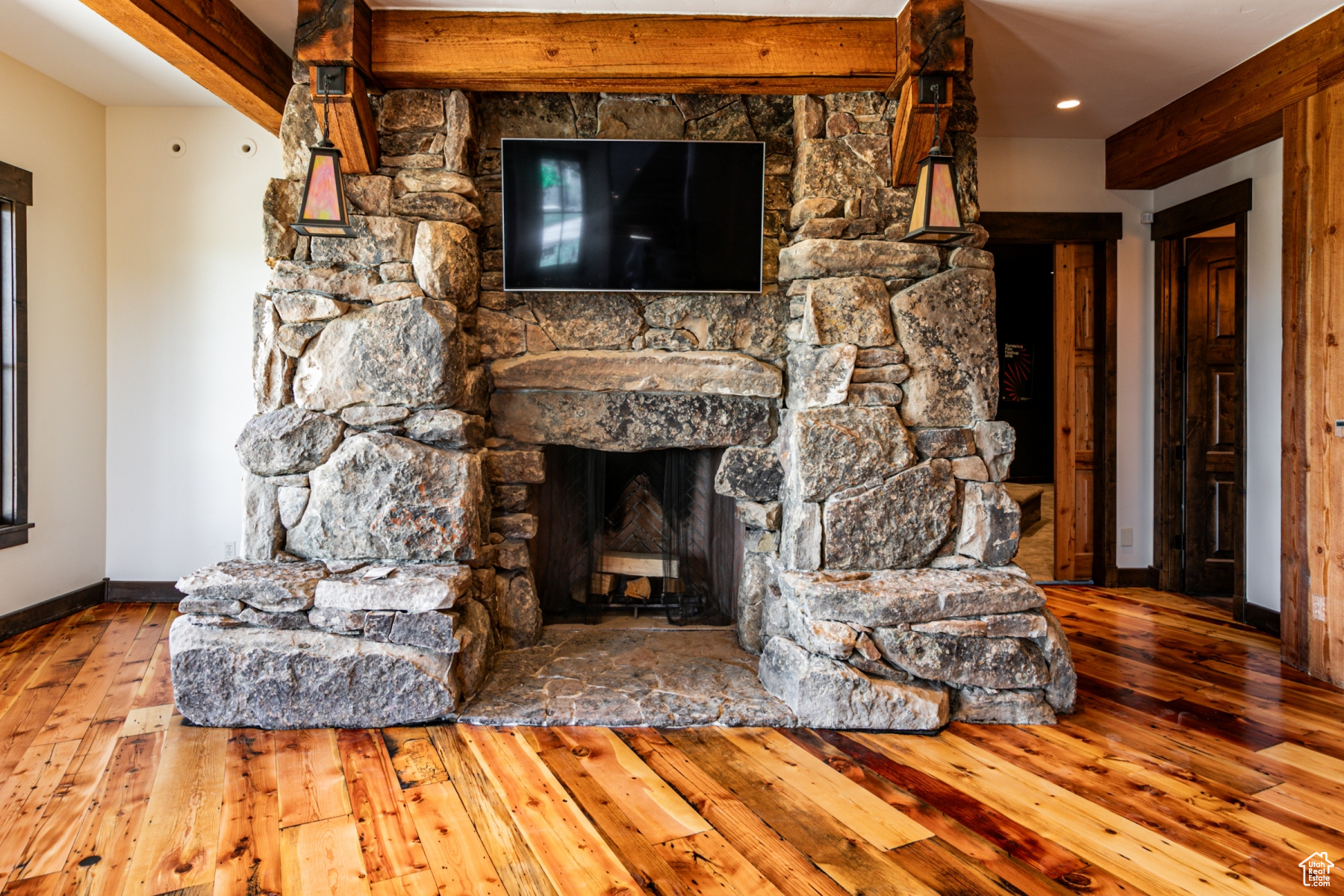 Park City, Utah 84098, United States, 5 Bedrooms Bedrooms, ,6 BathroomsBathrooms,Residential,Pending,55777