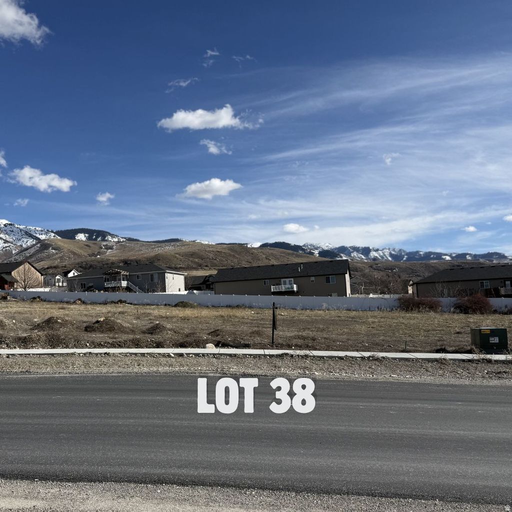 Photo of 652 CHERRY RIDGE LN #38, Richmond, UT 84333 (MLS # 2140080)