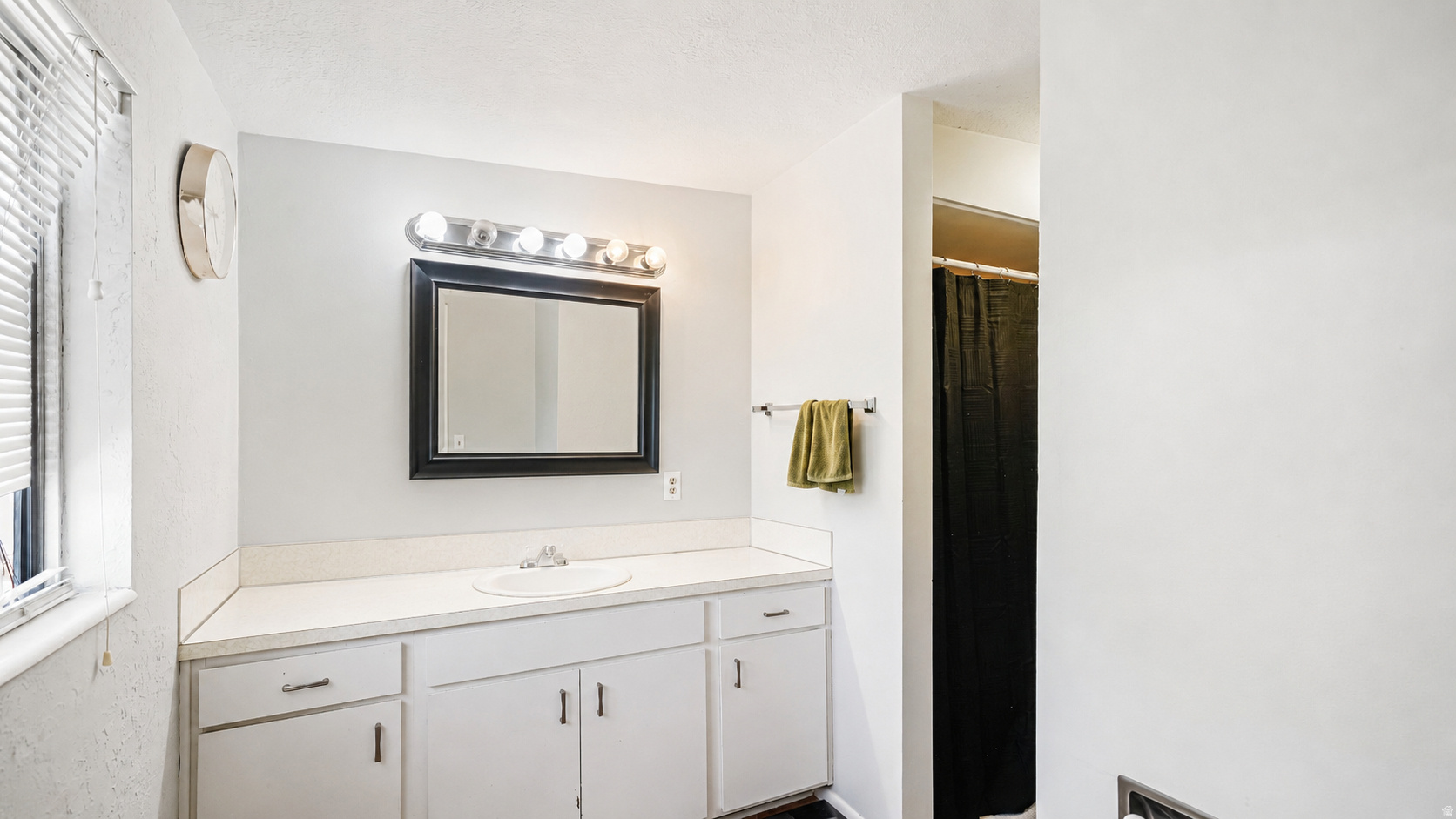 NAYON HEIGHTS - Residential
