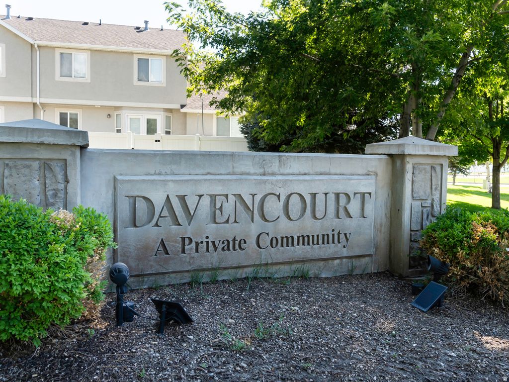 Photo of 3166 W DAVENCOURT LOOP, Lehi, UT 84048 (MLS # 2149751)