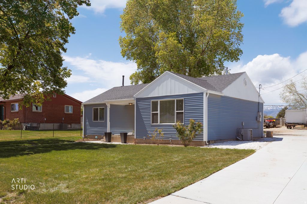 Photo of 13006 S REDWOOD RD, Riverton, UT 84065 (MLS # 2155778)