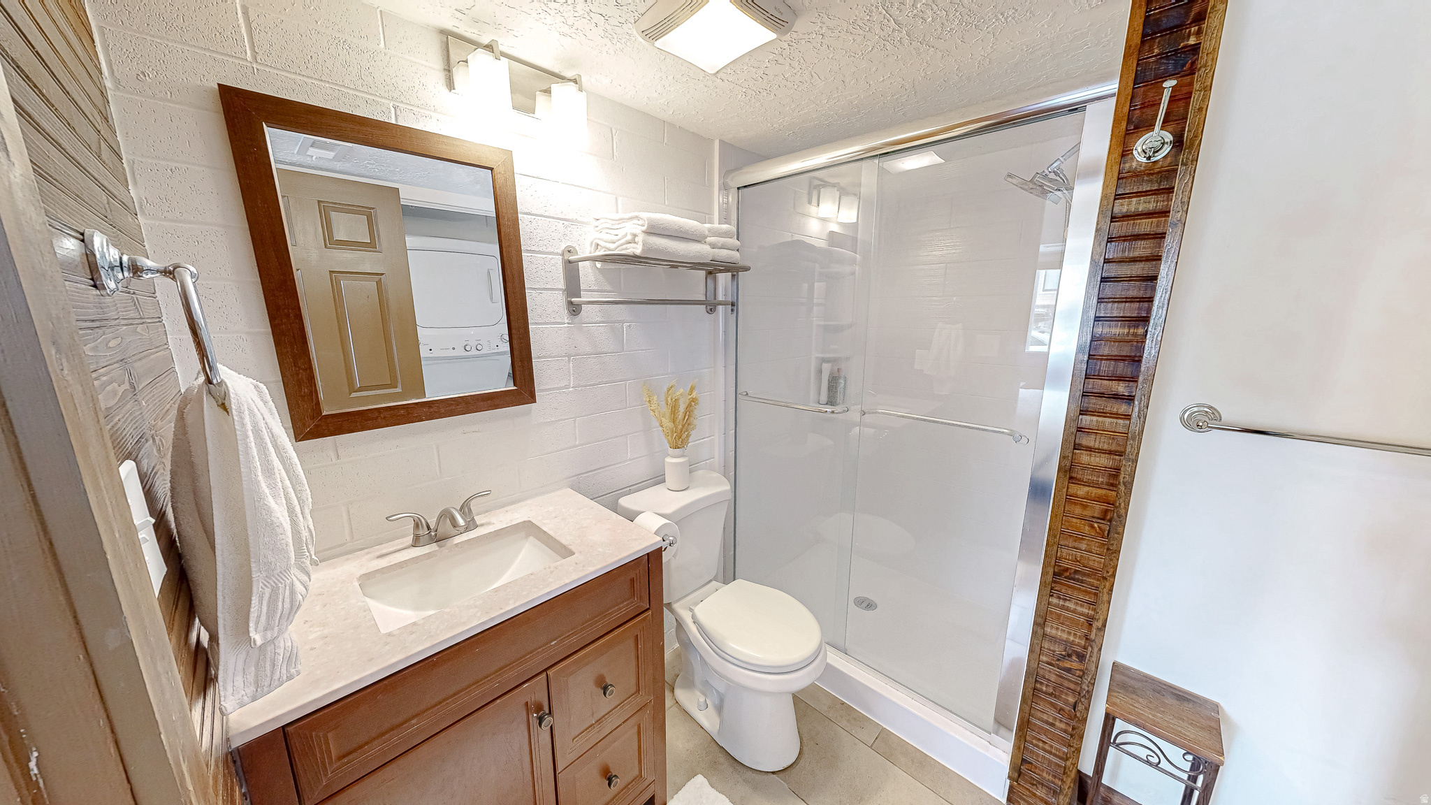 NEW CLAIM CONDOS - Residential