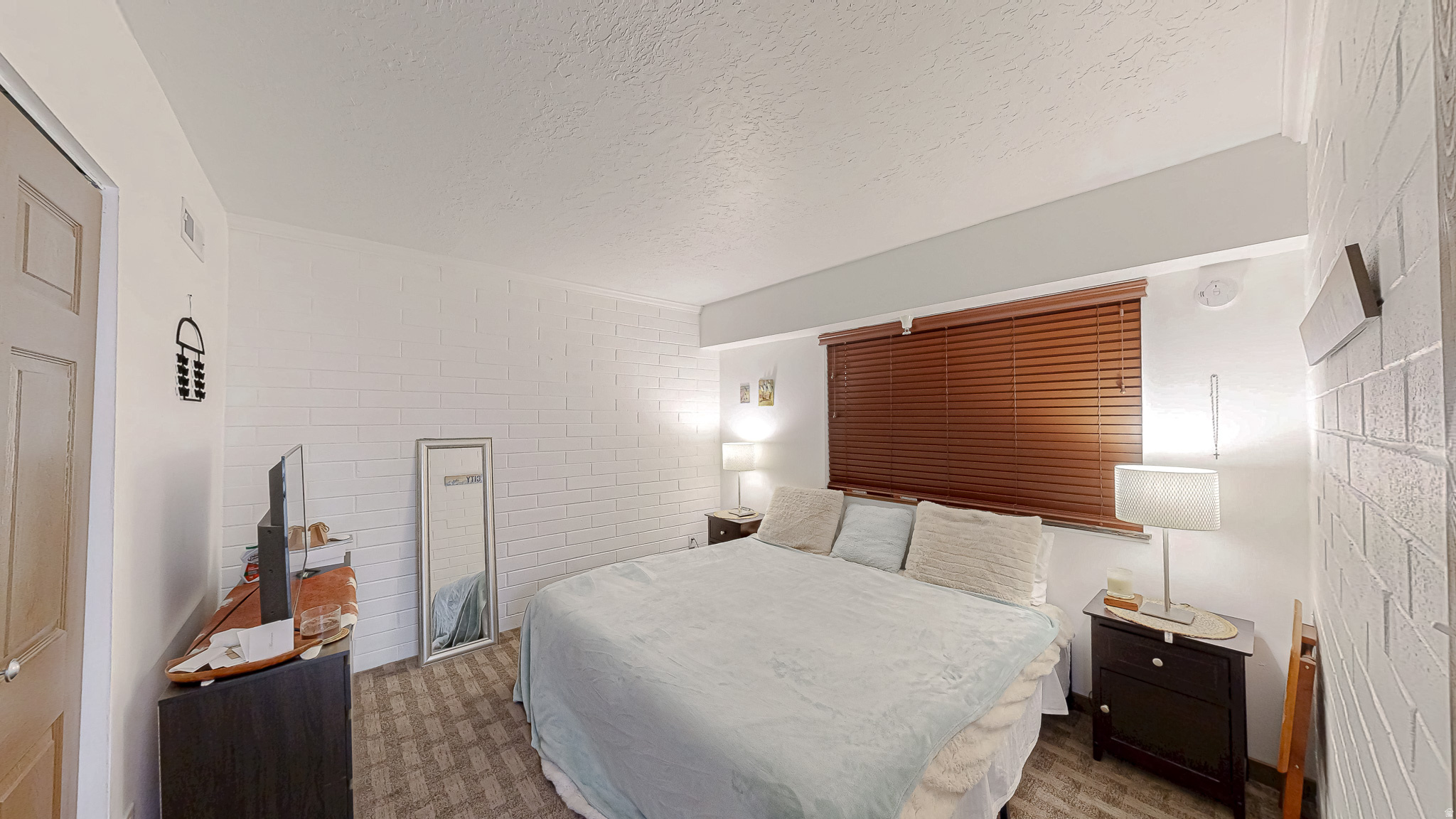 NEW CLAIM CONDOS - Residential