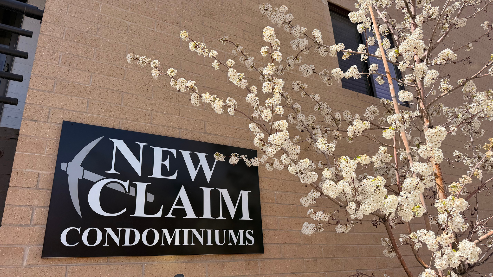 NEW CLAIM CONDOS - Residential