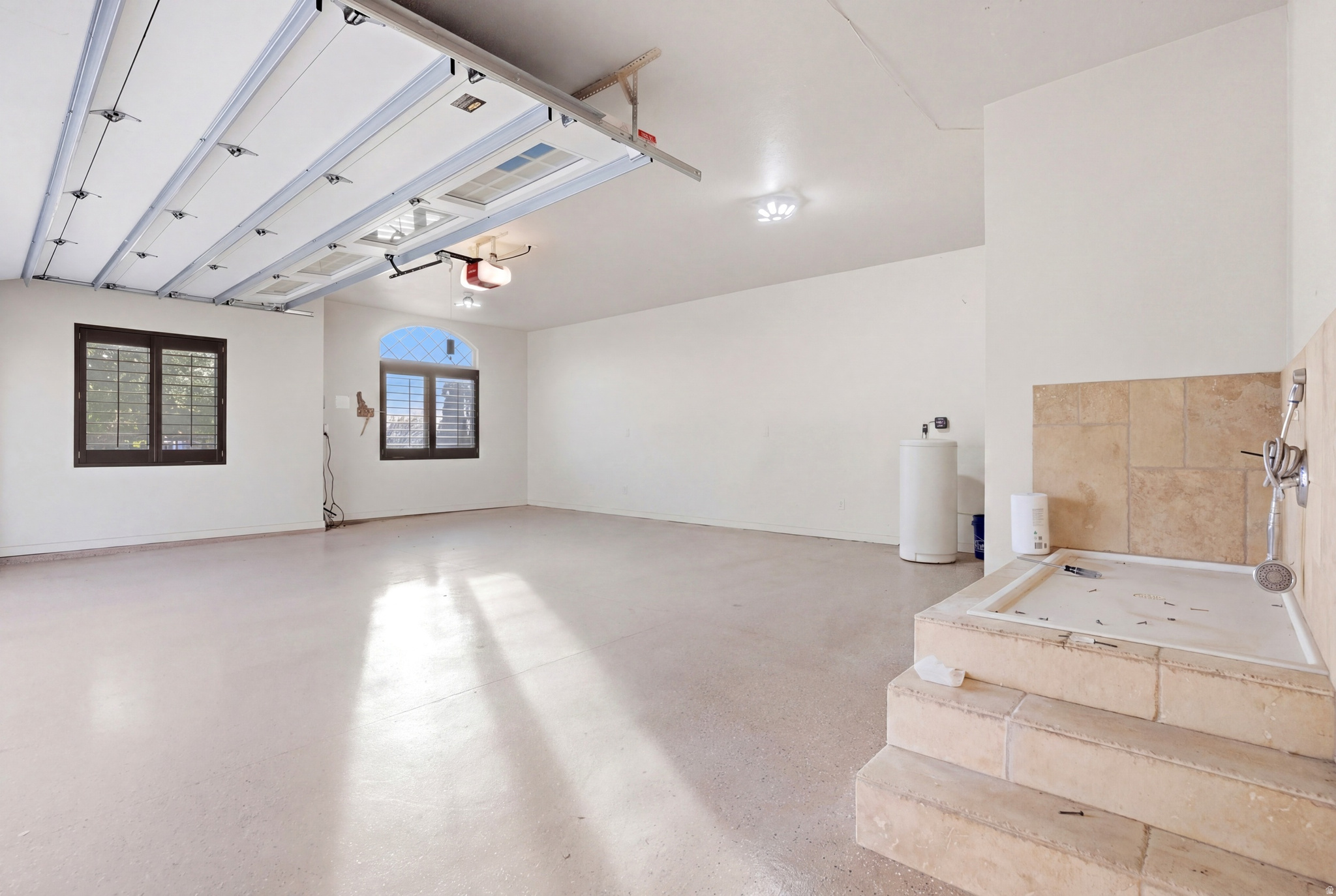 OAK HOLLOW ESTATES SUB - Residential