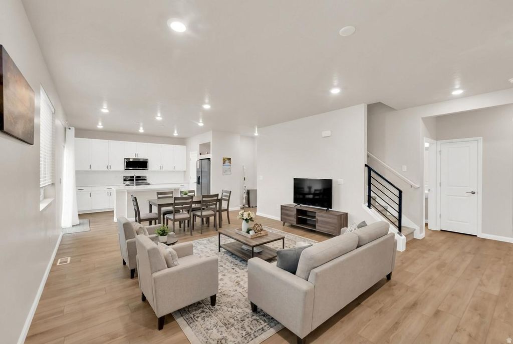 Photo of 143 E ARCADE DR #948, Saratoga Springs, UT 84045 (MLS # 2139318)