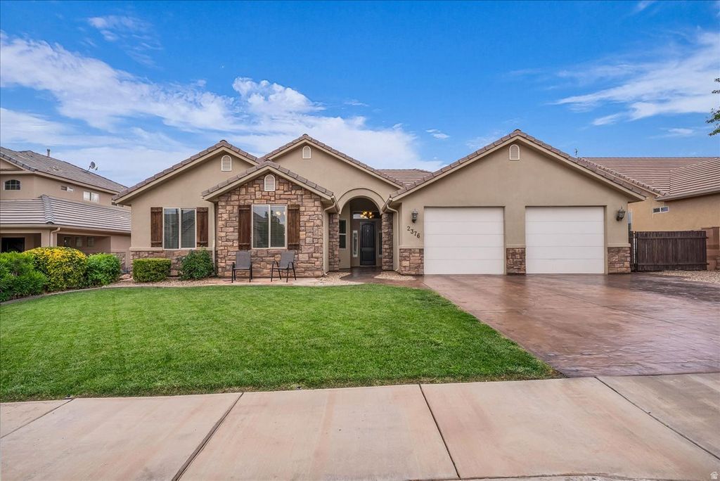 Photo of 2376 S 2160 E, Saint George, UT 84790 (MLS # 2163935)