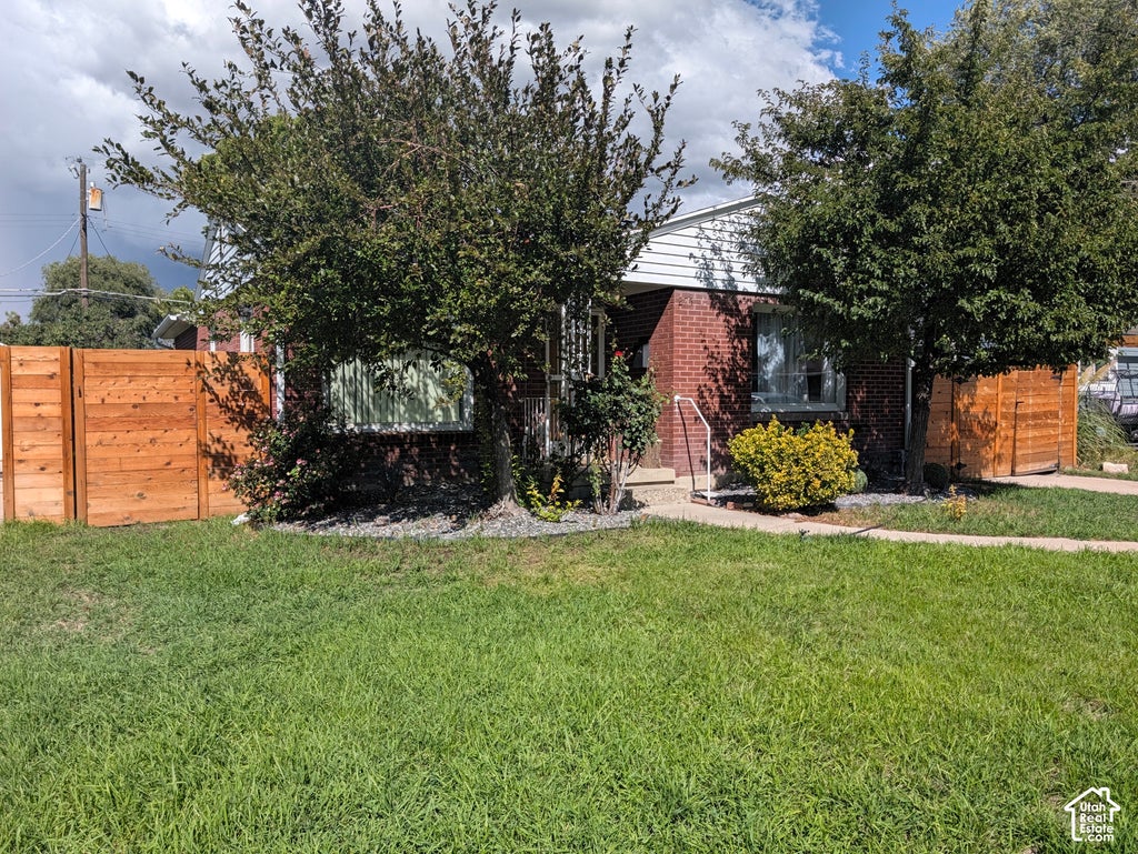 Photo of 275 E WELBY AVE, Salt Lake City, UT 84115 (MLS # 2187721)
