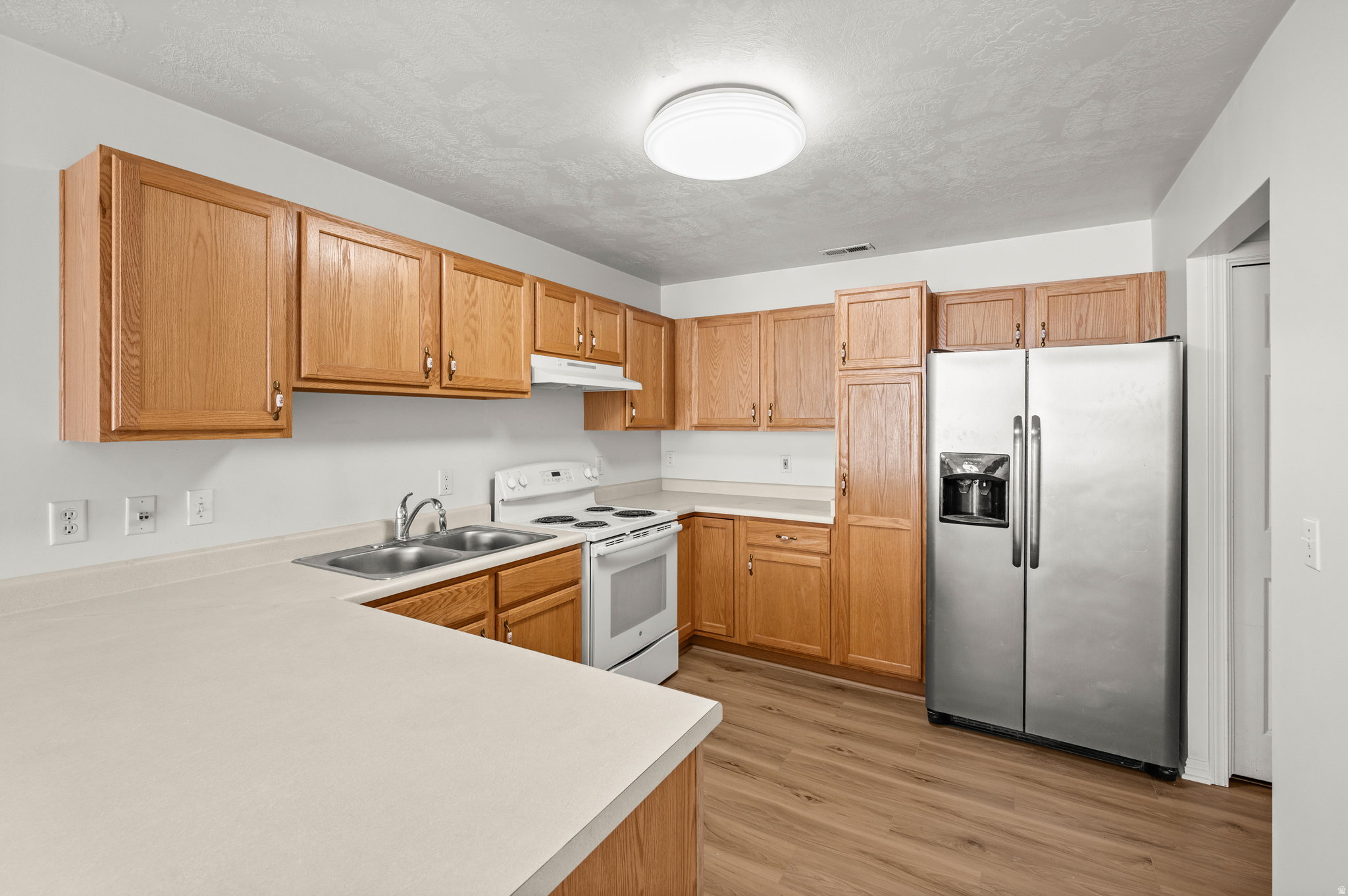 VALLEY VU VILLAS CONDOMINIUM - Residential