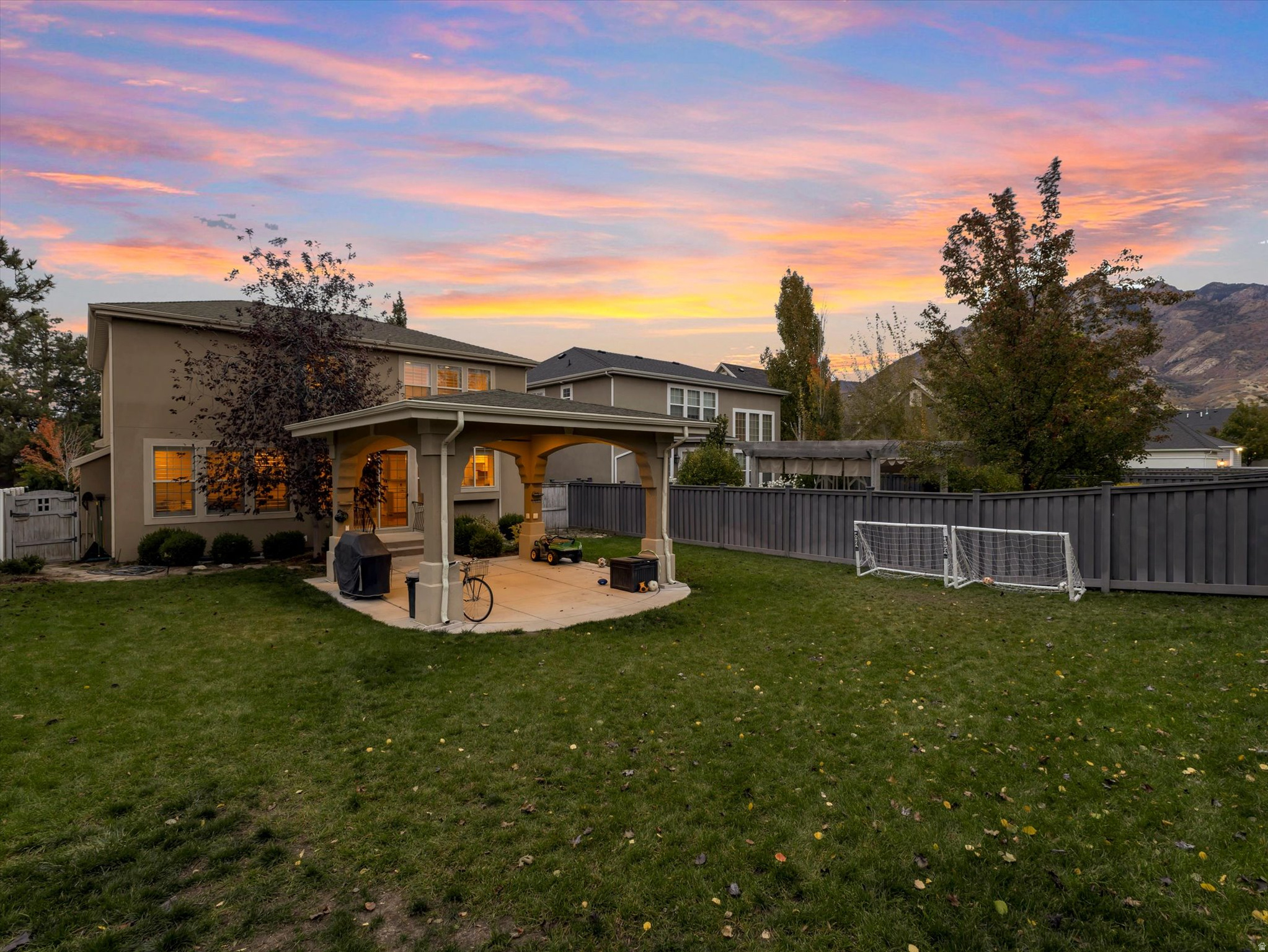 HOLLADAY GLEN - Residential