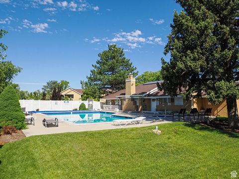 Tiny photo for 1263 E RIDGE MEADOW LN #6R, Cottonwood Heights, UT 84047 (MLS # 2112026)