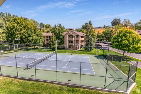 Tiny photo for 1263 E RIDGE MEADOW LN #6R, Cottonwood Heights, UT 84047 (MLS # 2112026)