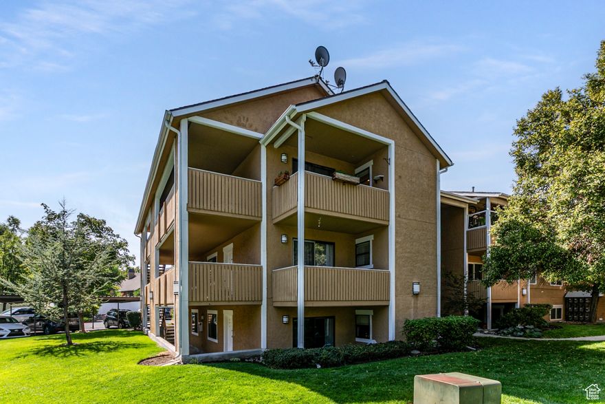 Updated condo, best location in  the complex  with mountain views and overlooking the tennis court.  New furnace this year, new AC in 2020, newer sconces and ceiling fan.  Enjoy all the amenities and maintenance free living and low HOA monthly fee.  Carport number is 83, in front of the stairs. Centrally located in the valley with easy access to freeways, shops, restaurants and lots of outdoor recreation.