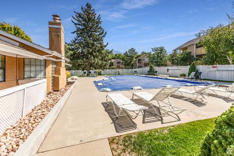 Tiny photo for 1263 E RIDGE MEADOW LN #6R, Cottonwood Heights, UT 84047 (MLS # 2112026)
